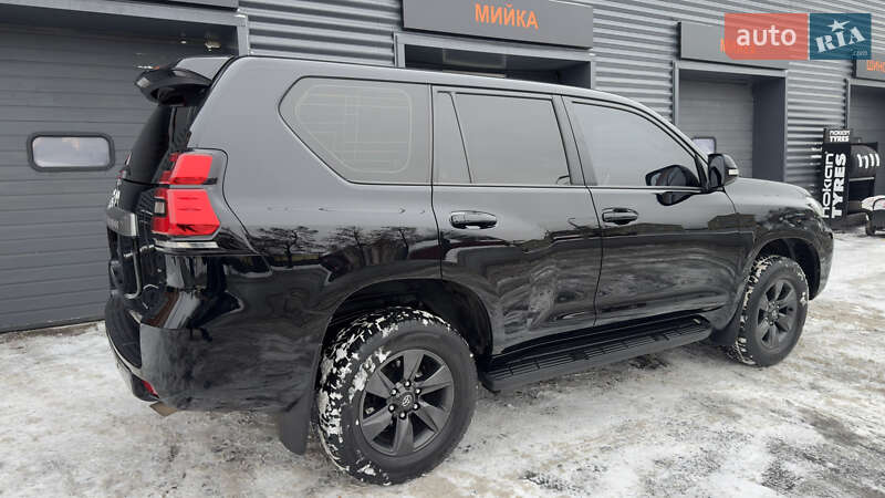 Внедорожник / Кроссовер Toyota Land Cruiser Prado 2018 в Киеве