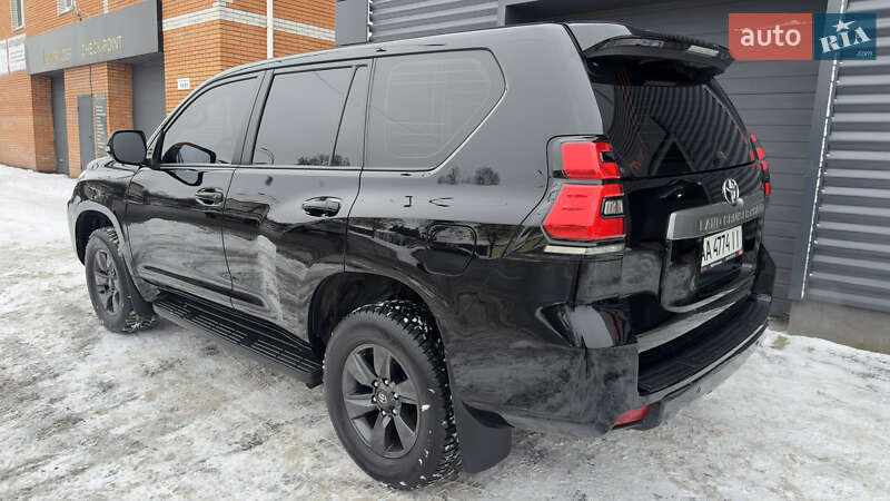 Внедорожник / Кроссовер Toyota Land Cruiser Prado 2018 в Киеве