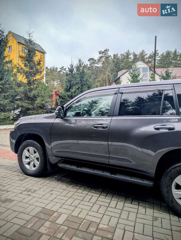 Внедорожник / Кроссовер Toyota Land Cruiser Prado 2020 в Киеве