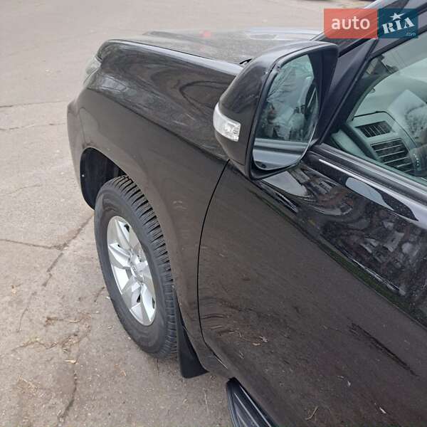 Позашляховик / Кросовер Toyota Land Cruiser Prado 2018 в Києві