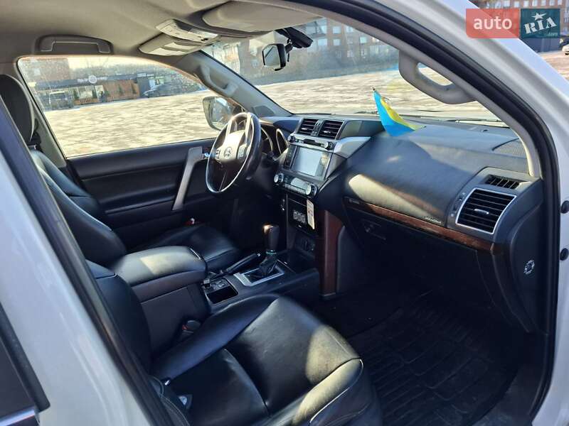 Внедорожник / Кроссовер Toyota Land Cruiser Prado 2013 в Тульчине