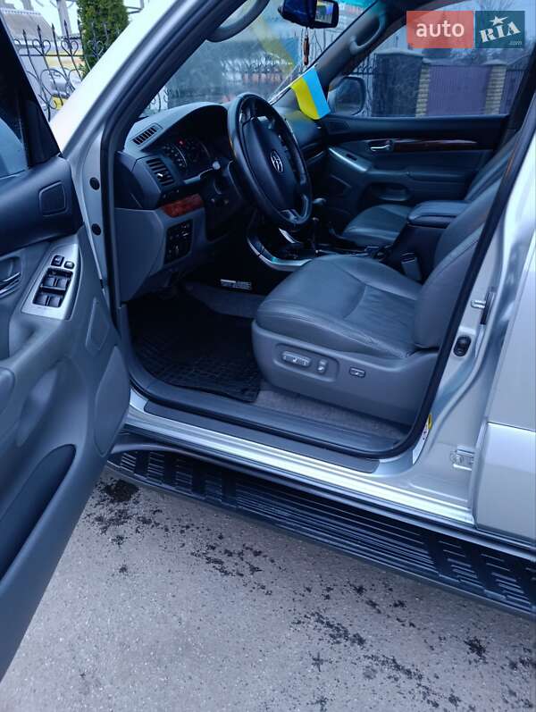 Внедорожник / Кроссовер Toyota Land Cruiser Prado 2005 в Шполе