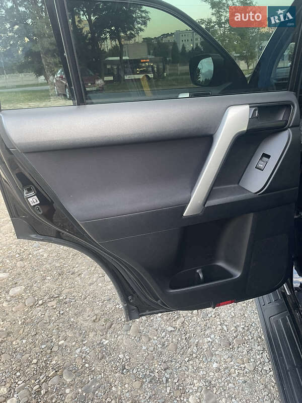 Позашляховик / Кросовер Toyota Land Cruiser Prado 2019 в Івано-Франківську