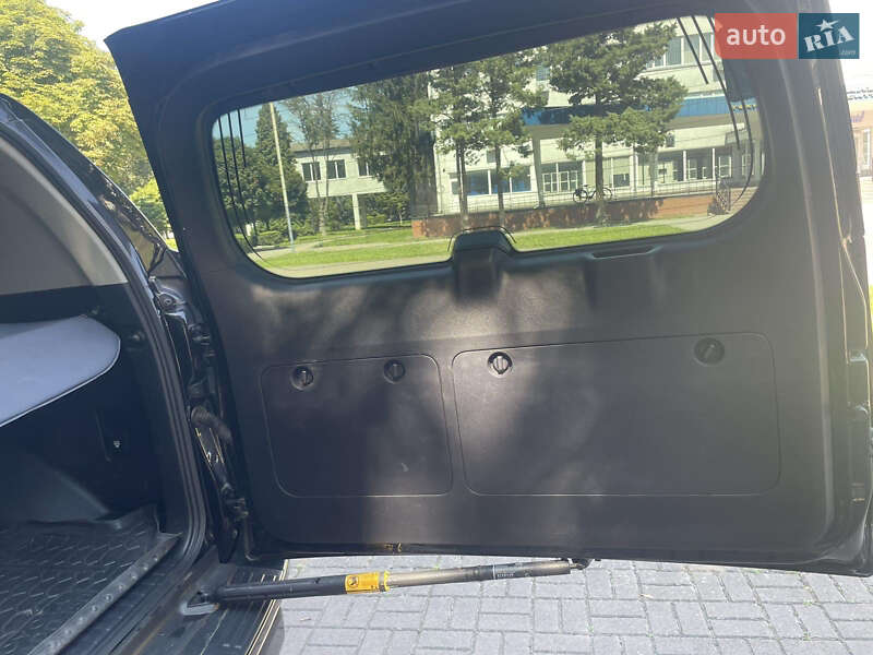 Позашляховик / Кросовер Toyota Land Cruiser Prado 2019 в Івано-Франківську