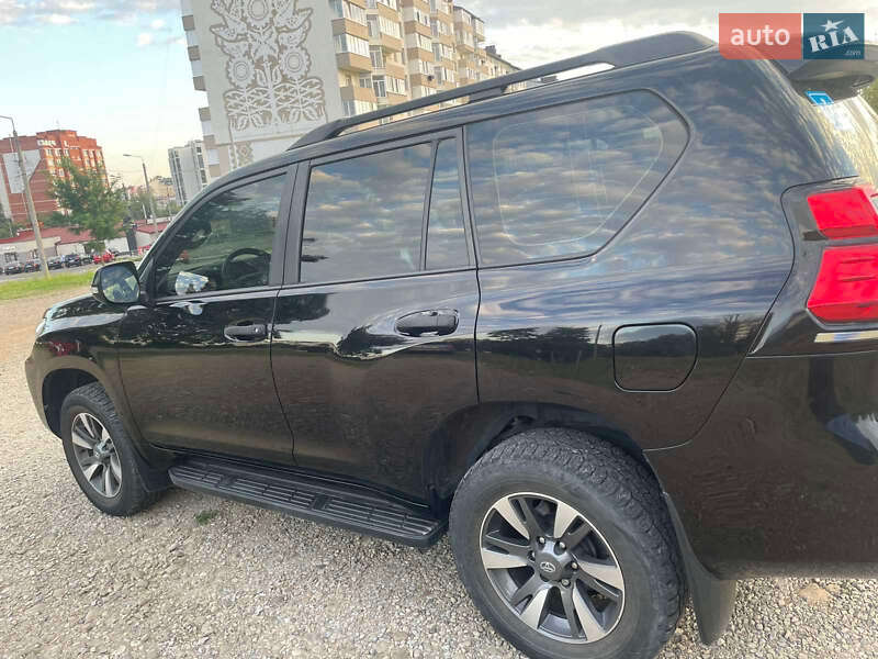 Позашляховик / Кросовер Toyota Land Cruiser Prado 2019 в Івано-Франківську