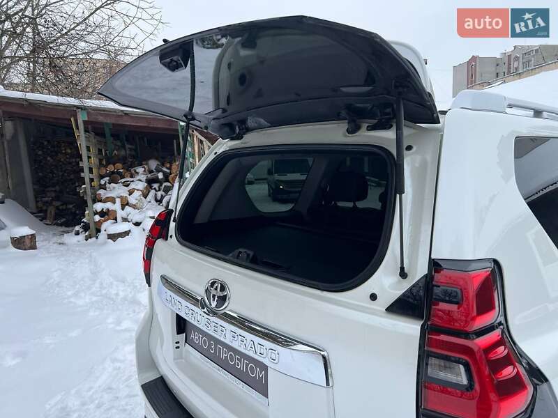 Внедорожник / Кроссовер Toyota Land Cruiser Prado 2019 в Тернополе