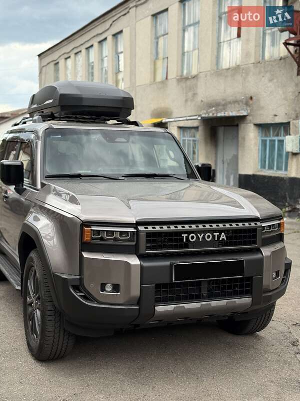 Toyota Land Cruiser Prado 2024
