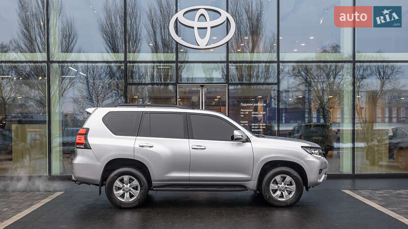 Внедорожник / Кроссовер Toyota Land Cruiser Prado 2019 в Днепре