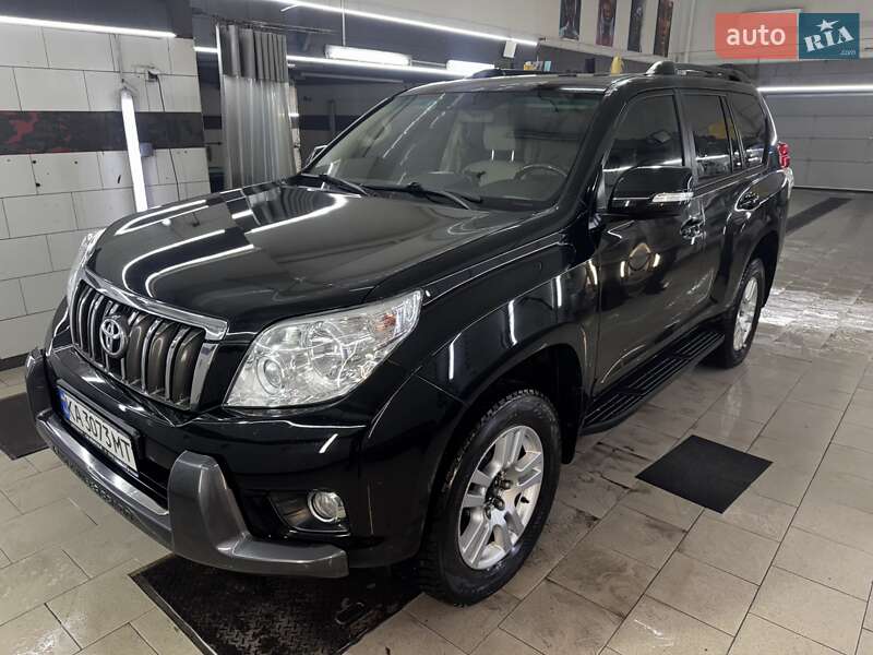 Toyota Land Cruiser Prado 2011