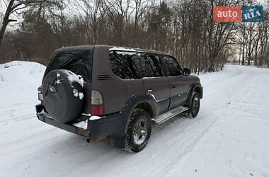 Внедорожник / Кроссовер Toyota Land Cruiser Prado 2001 в Киеве