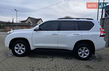 Внедорожник / Кроссовер Toyota Land Cruiser Prado 2013 в Тячеве