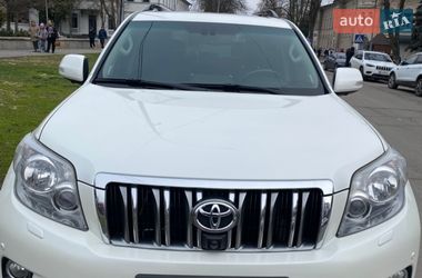 Внедорожник / Кроссовер Toyota Land Cruiser Prado 2010 в Полтаве