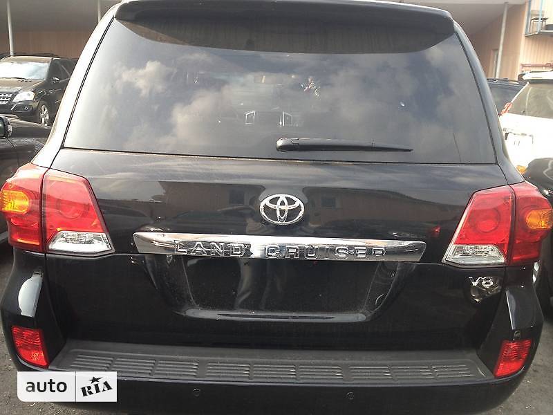 Внедорожник / Кроссовер Toyota Land Cruiser 2013 в 