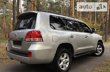 Внедорожник / Кроссовер Toyota Land Cruiser 2009 в Киеве