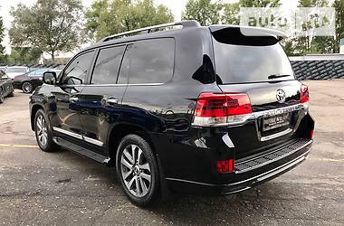 Внедорожник / Кроссовер Toyota Land Cruiser 2017 в Киеве