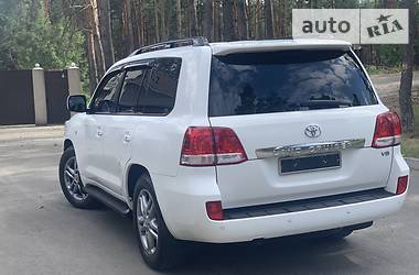 Внедорожник / Кроссовер Toyota Land Cruiser 2011 в Киеве