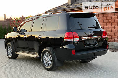 Внедорожник / Кроссовер Toyota Land Cruiser 2009 в Ровно