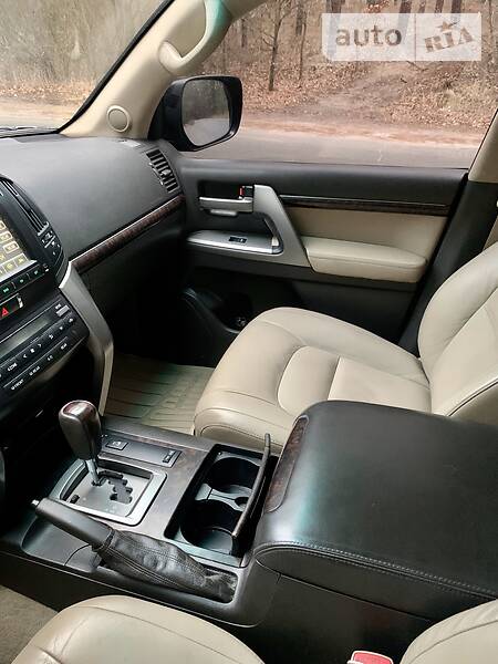 Внедорожник / Кроссовер Toyota Land Cruiser 2008 в Киеве фото 16 Внедорожник / Кроссовер Toyota Land Cruiser 2008 в Киеве