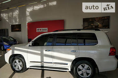 Позашляховик / Кросовер Toyota Land Cruiser 2012 в 