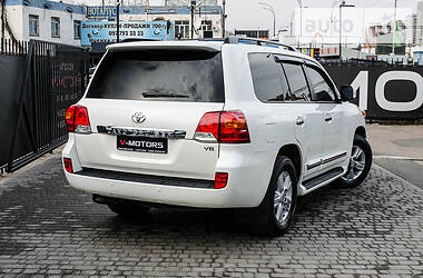 Внедорожник / Кроссовер Toyota Land Cruiser 2014 в Киеве