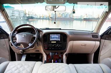Позашляховик / Кросовер Toyota Land Cruiser 1999 в 