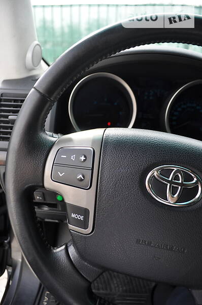 Позашляховик / Кросовер Toyota Land Cruiser 2008 в Одесі