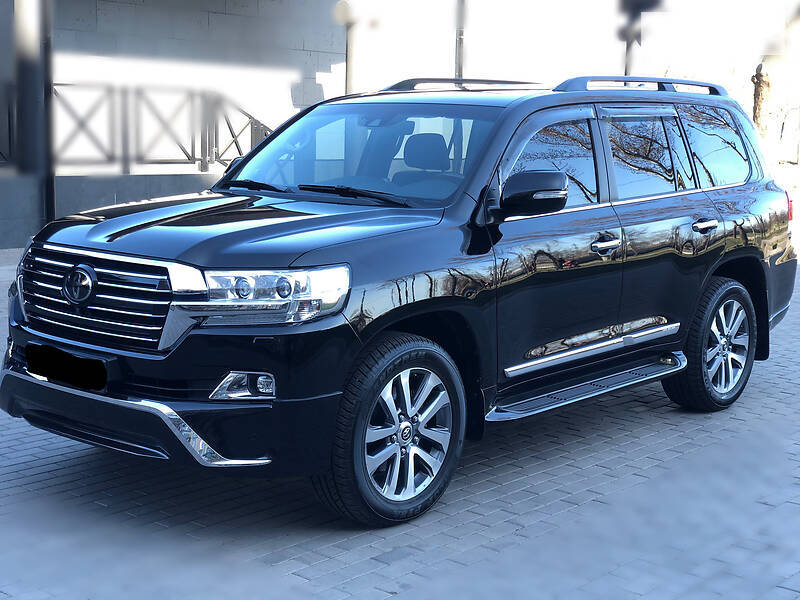 Позашляховик / Кросовер Toyota Land Cruiser 2018 в 