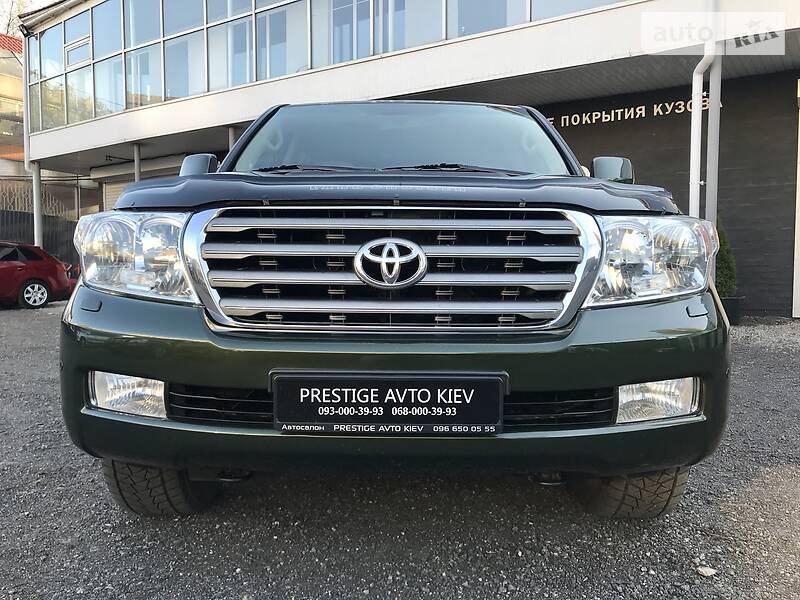 Позашляховик / Кросовер Toyota Land Cruiser 2011 в Києві