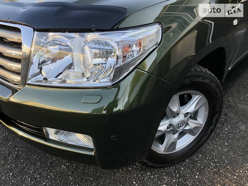 Позашляховик / Кросовер Toyota Land Cruiser 2011 в Києві