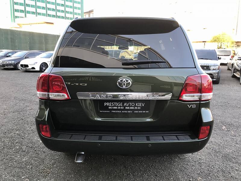 Позашляховик / Кросовер Toyota Land Cruiser 2011 в Києві