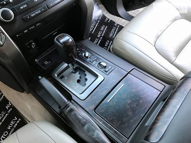 Позашляховик / Кросовер Toyota Land Cruiser 2011 в Києві