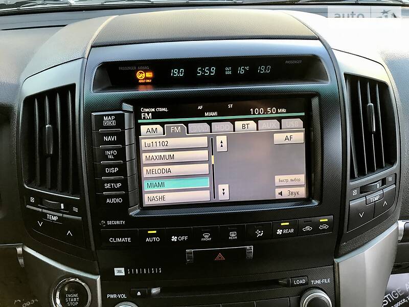 Позашляховик / Кросовер Toyota Land Cruiser 2011 в Києві