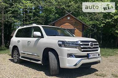 Позашляховик / Кросовер Toyota Land Cruiser 2017 в 