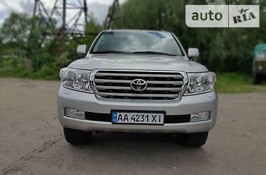 Позашляховик / Кросовер Toyota Land Cruiser 2011 в 
