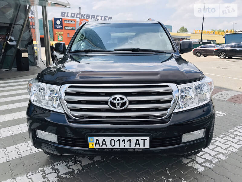 Позашляховик / Кросовер Toyota Land Cruiser 2011 в Києві