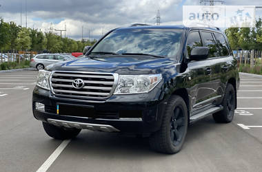 Позашляховик / Кросовер Toyota Land Cruiser 2011 в 