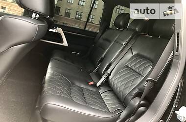 Внедорожник / Кроссовер Toyota Land Cruiser 2020 в 