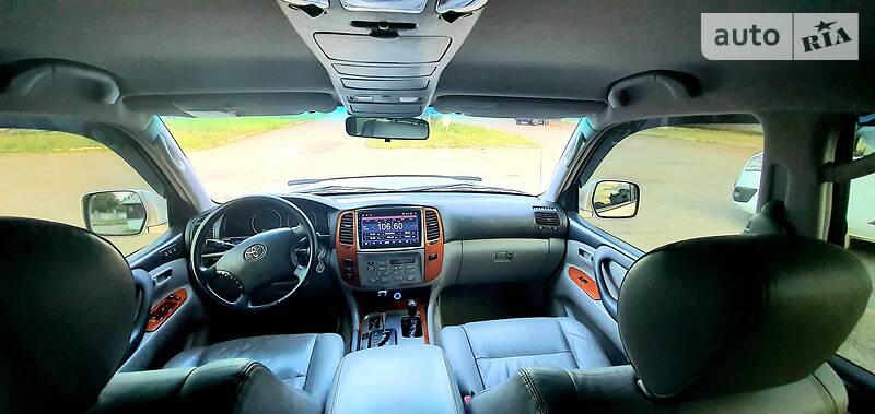 Позашляховик / Кросовер Toyota Land Cruiser 2003 в Чернівцях