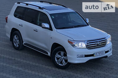 Позашляховик / Кросовер Toyota Land Cruiser 2011 в 