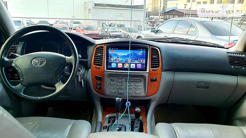 Позашляховик / Кросовер Toyota Land Cruiser 2003 в Чернівцях