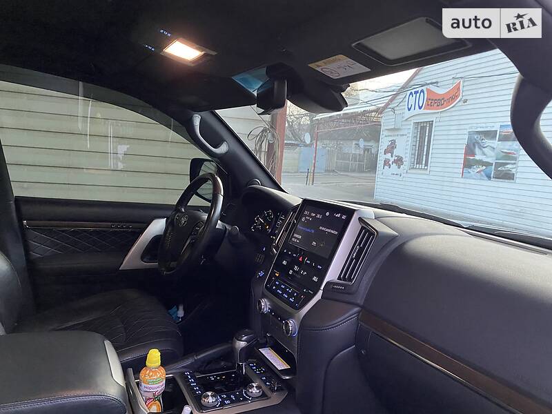 Внедорожник / Кроссовер Toyota Land Cruiser 2017 в Днепре фото 136 Внедорожник / Кроссовер Toyota Land Cruiser 2017 в Днепре