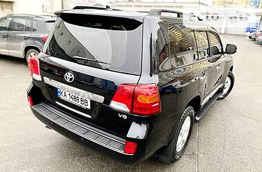 Внедорожник / Кроссовер Toyota Land Cruiser 2013 в Киеве