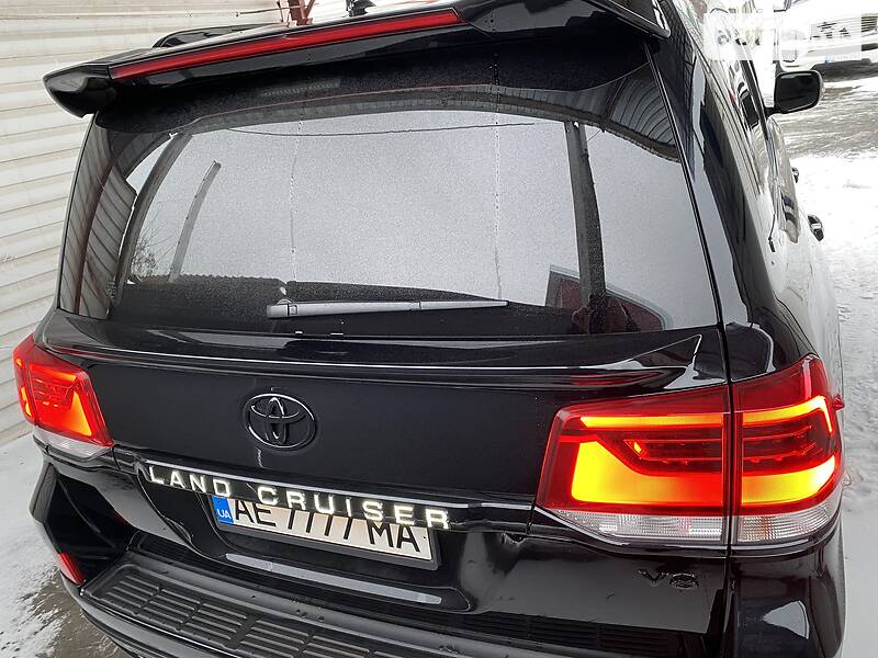 Внедорожник / Кроссовер Toyota Land Cruiser 2017 в Днепре фото 12 Внедорожник / Кроссовер Toyota Land Cruiser 2017 в Днепре