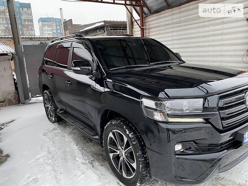 Внедорожник / Кроссовер Toyota Land Cruiser 2017 в Днепре фото 27 Внедорожник / Кроссовер Toyota Land Cruiser 2017 в Днепре