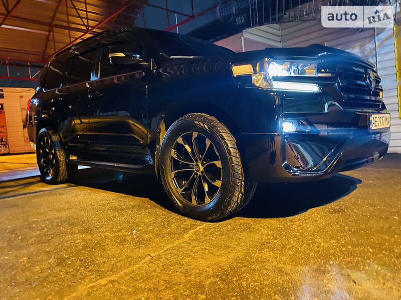 Внедорожник / Кроссовер Toyota Land Cruiser 2017 в Днепре фото 116 Внедорожник / Кроссовер Toyota Land Cruiser 2017 в Днепре