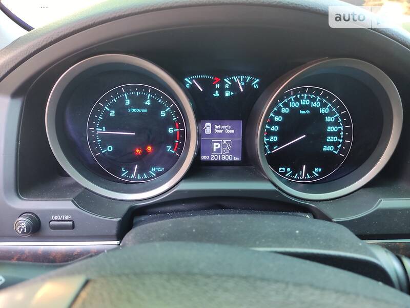 Позашляховик / Кросовер Toyota Land Cruiser 2007 в Києві