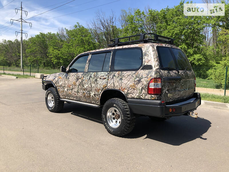 Внедорожник / Кроссовер Toyota Land Cruiser 2005 в Харькове