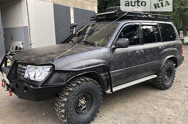 Внедорожник / Кроссовер Toyota Land Cruiser 2002 в Сваляве