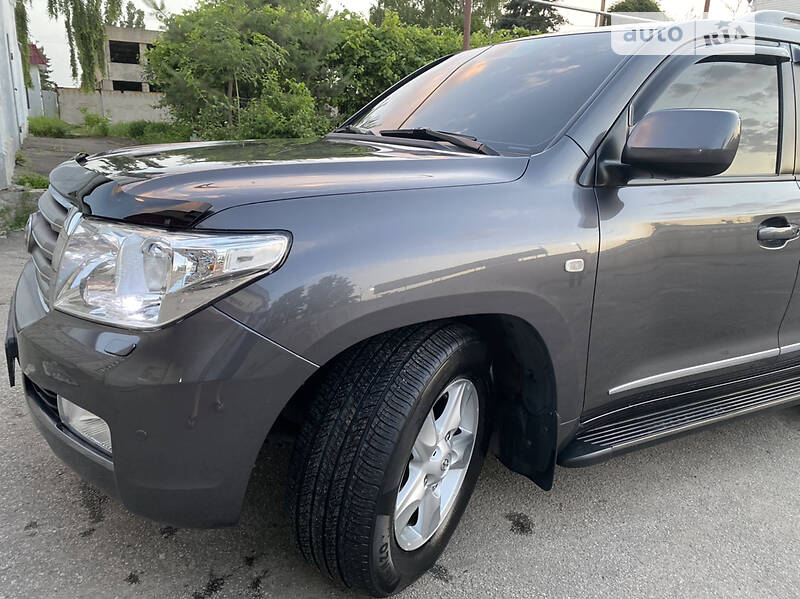 Позашляховик / Кросовер Toyota Land Cruiser 2011 в Львові фото 30 Позашляховик / Кросовер Toyota Land Cruiser 2011 в Львові