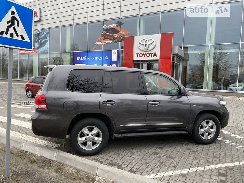 Позашляховик / Кросовер Toyota Land Cruiser 2011 в Львові фото 36 Позашляховик / Кросовер Toyota Land Cruiser 2011 в Львові